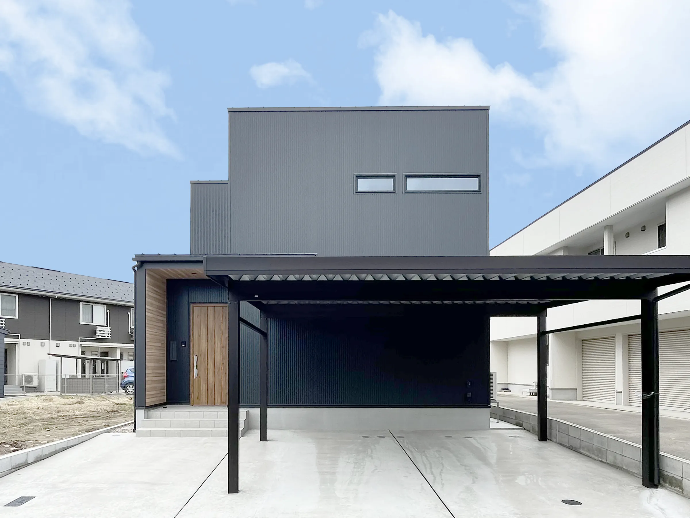 横スリット窓の施工事例