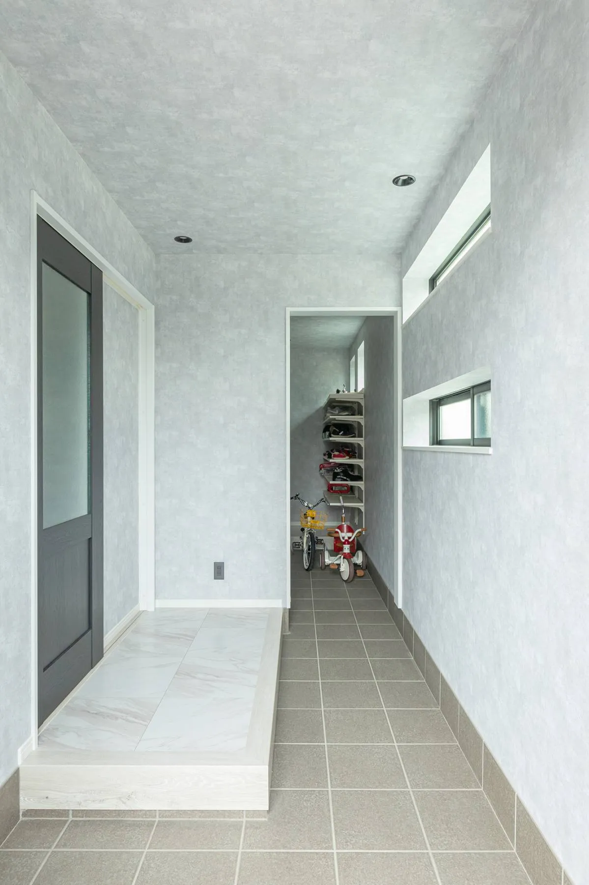 おしゃれ　玄関間取り