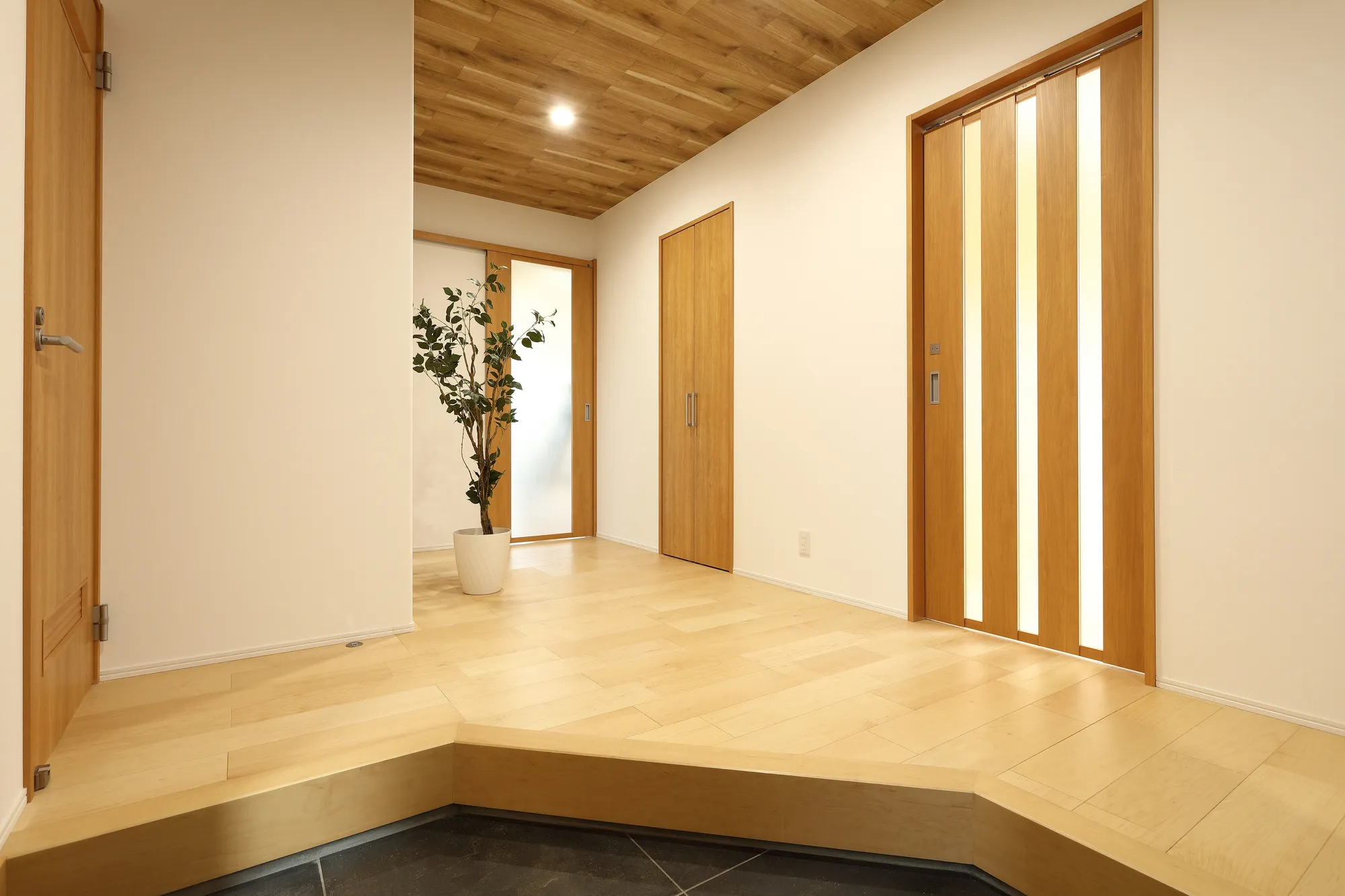 おしゃれ　玄関間取り