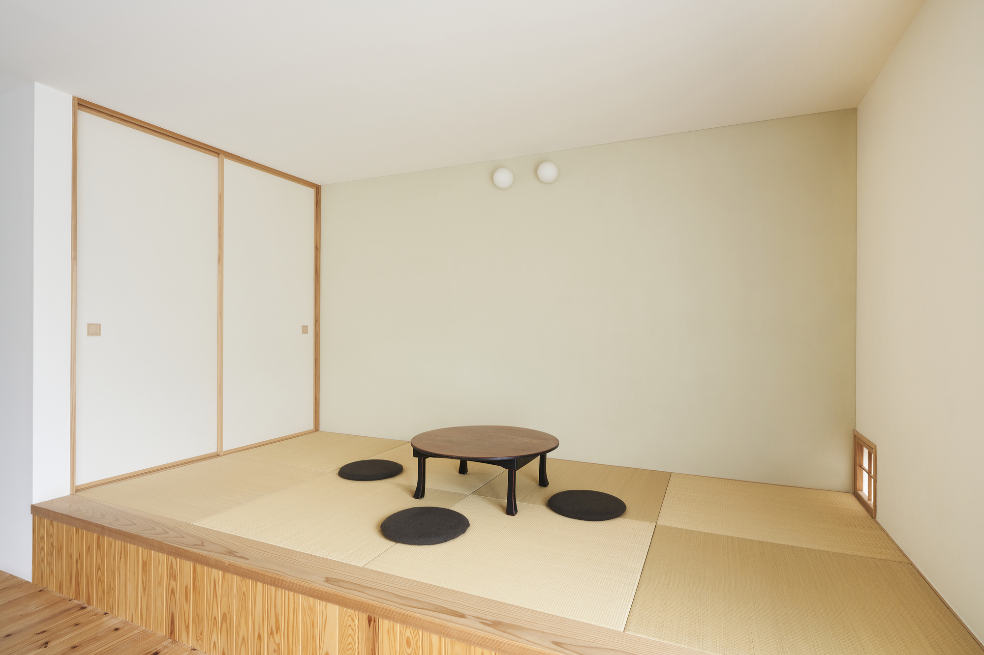 小上がりスペースのあるリビング事例